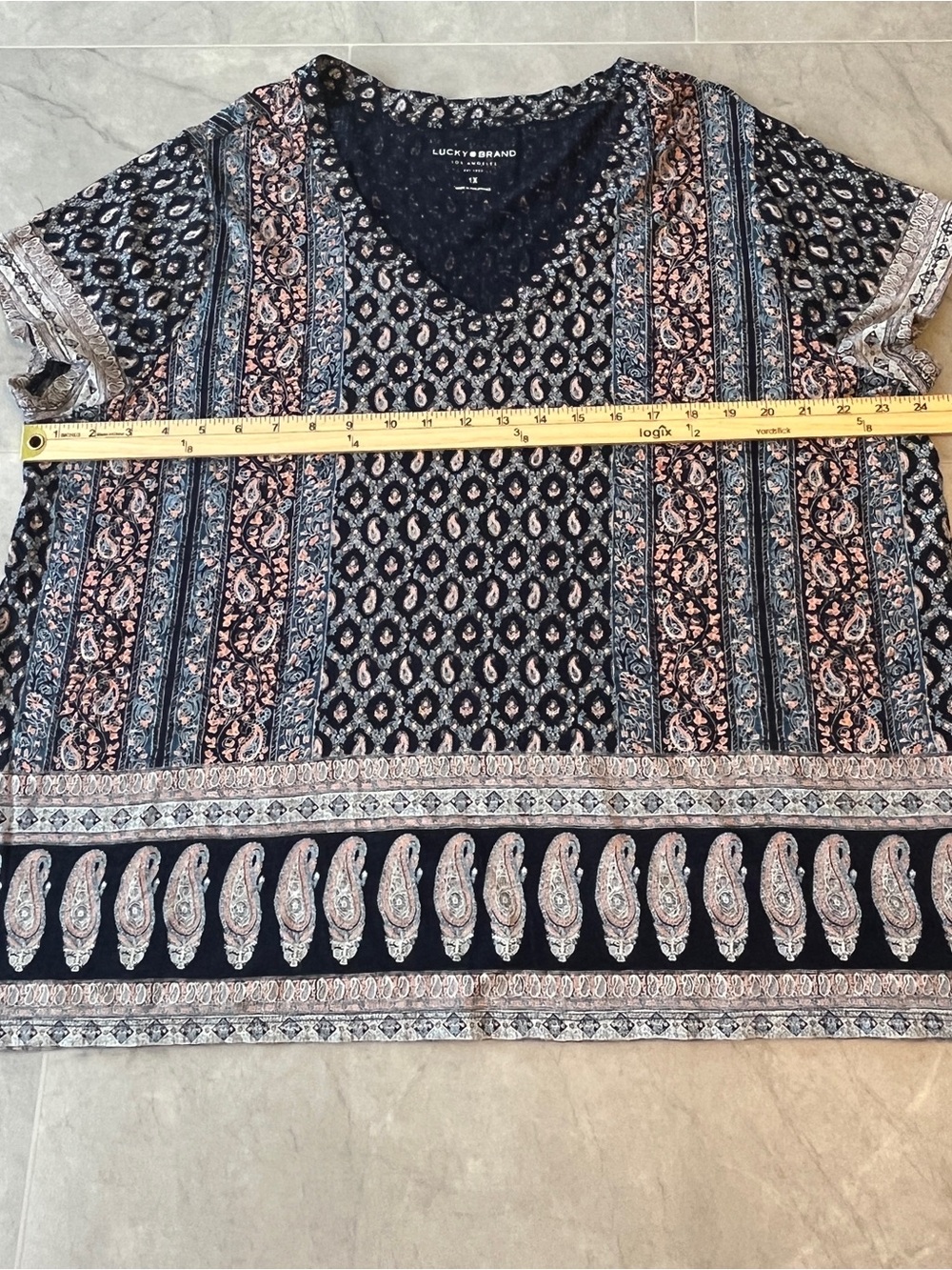 Lucky Brand Navy Paisley & Floral Short Sleeve top size 1X Cotton/ Modal casual - Picture 8 of 8
